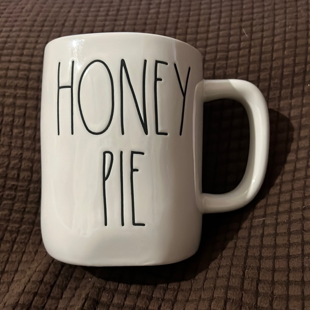 Rae Dunn honey pie mug